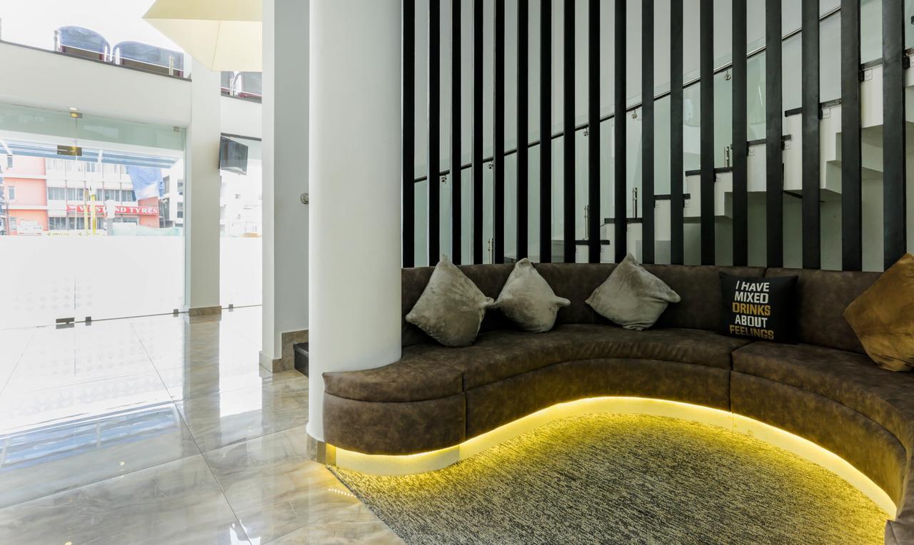 Hotel Crown Suites Kochi Exterior foto